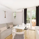 L Escapade Nature Et Gourmande Gites, D'hotes, Piscine, Toulouse Colomiers Gers *