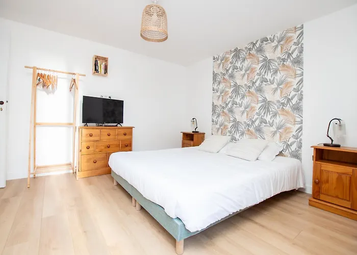 L Escapade Nature Et Gourmande Gites, D'hotes, Piscine, Toulouse Colomiers Gers