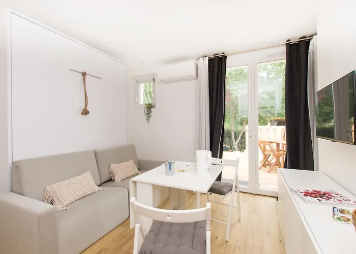 L Escapade Nature Et Gourmande Gites, D'hotes, Piscine, Toulouse Colomiers Gers *