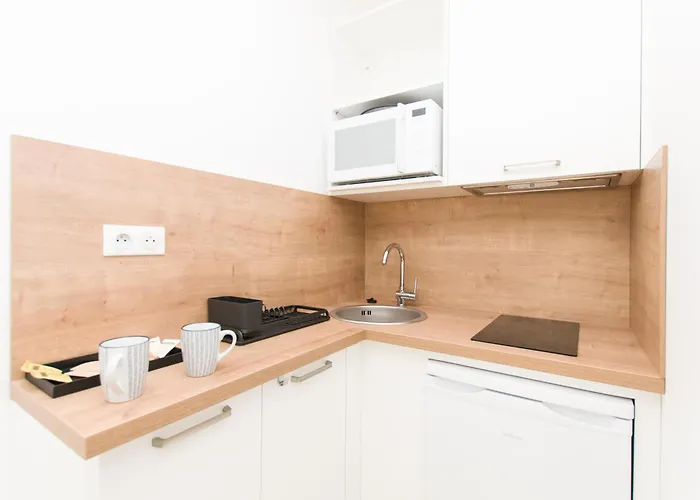 L Escapade Nature Et Gourmande Gites, D'hotes, Piscine, Toulouse Colomiers Gers