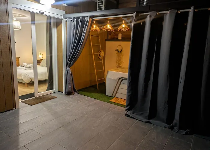 L Escapade Nature Et Gourmande Gites, D'hotes, Piscine, Toulouse Colomiers Gers Pujaudran